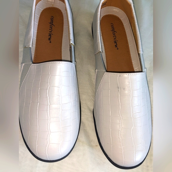 Comfort View Harlee Women's Slip On Flats - Picture 2 of 11